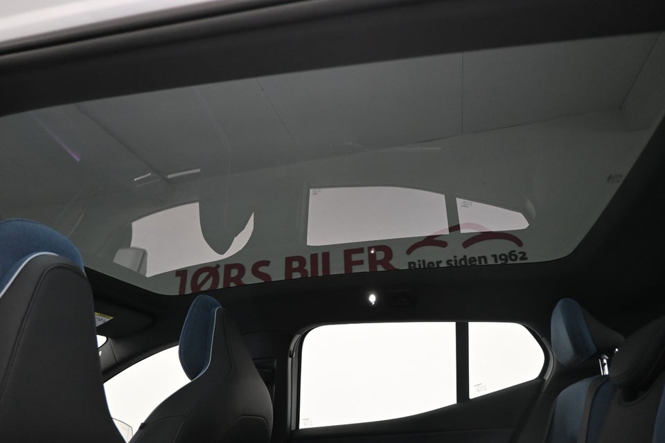 Volvo EX30 Extended Range Ultra 5d