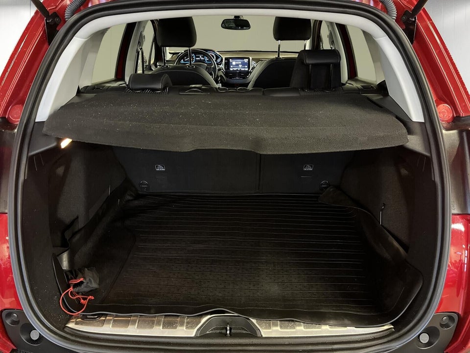 Peugeot 2008 1,2 PureTech 130 Allure Sky 5d