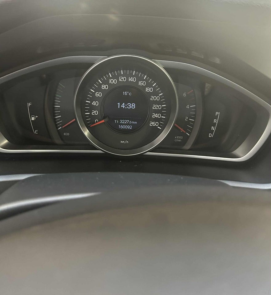 Volvo V40 1,6 D2 115 Kinetic aut. 5d