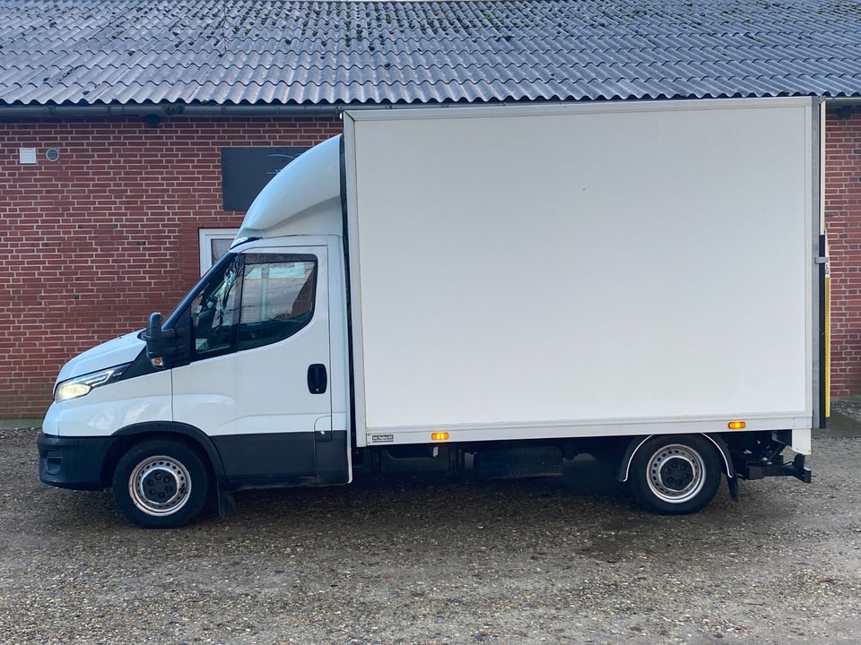 Iveco Daily 2,3 35S16 Alukasse m/lift AG8 2d