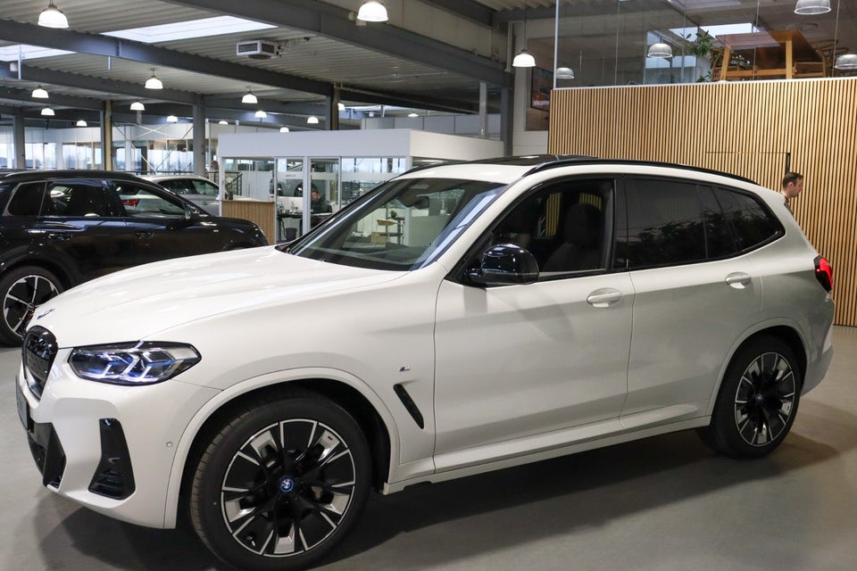 BMW iX3 Charged Plus M-Sport 5d