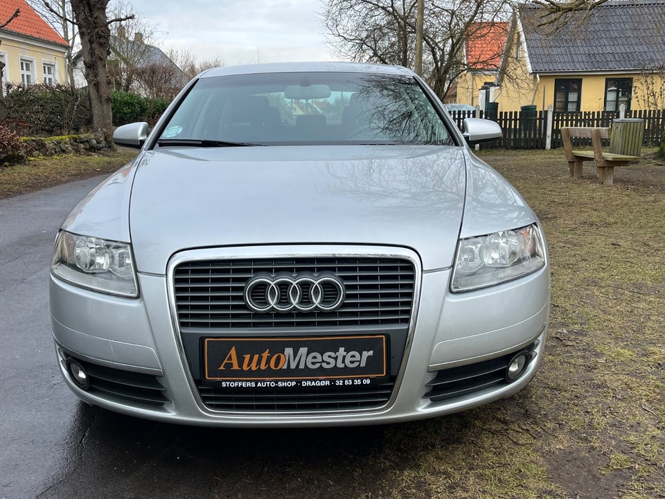 Audi A6 2,4 V6 4d