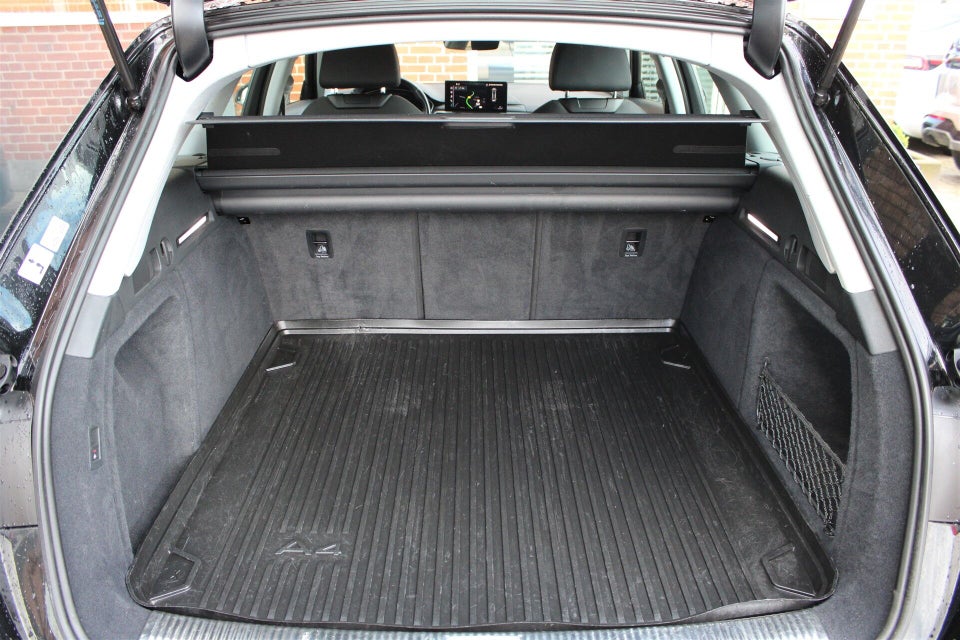 Audi A4 40 TFSi Prestige plus Avant S-tr. 5d