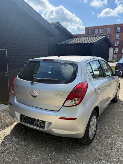 Hyundai i20 1,25 Classic 5d