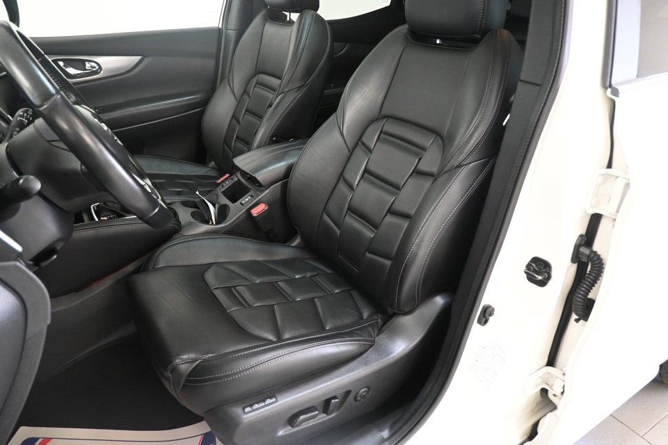 Nissan Qashqai 1,3 Dig-T 160 Tekna+ Dynamic DCT 5d