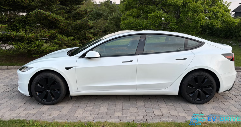 Tesla Model 3 RWD 4d