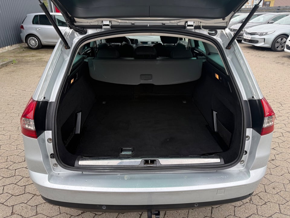 Citroën C5 2,0 HDi 140 Comfort Tourer 5d