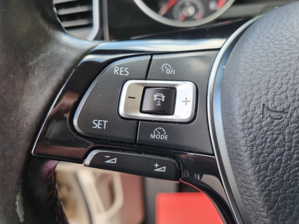 VW Golf Sportsvan 1,4 TSi 125 Highline BMT 5d