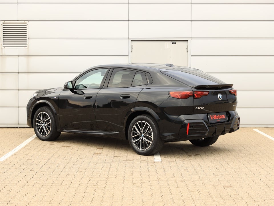 BMW iX2 eDrive20 M-Sport 5d