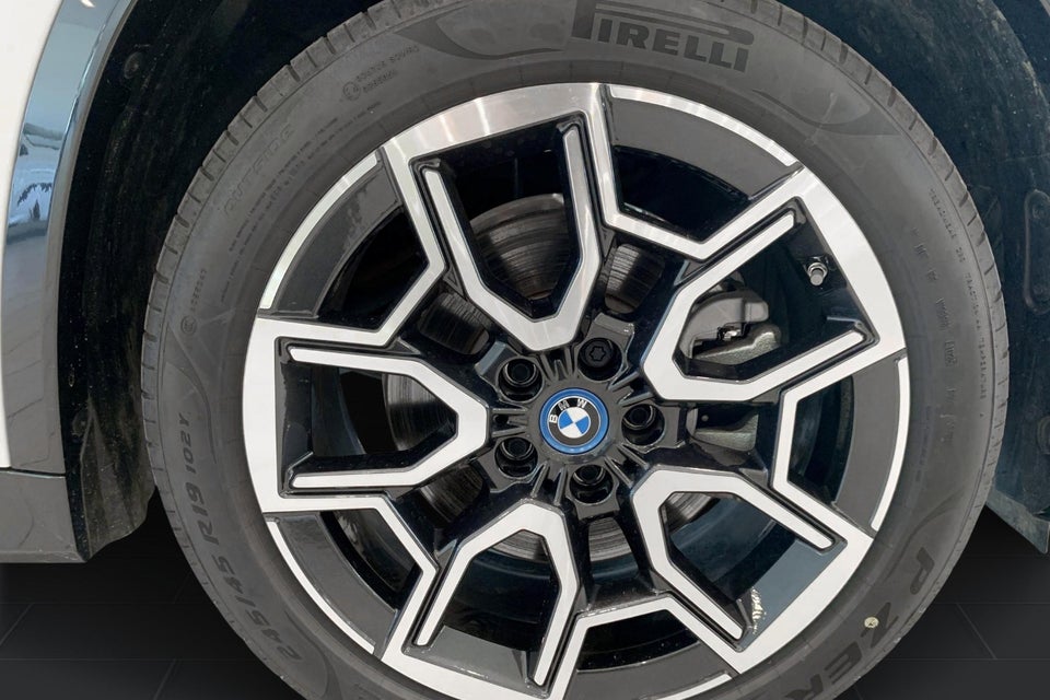 BMW iX1 xDrive30 X-Line 5d