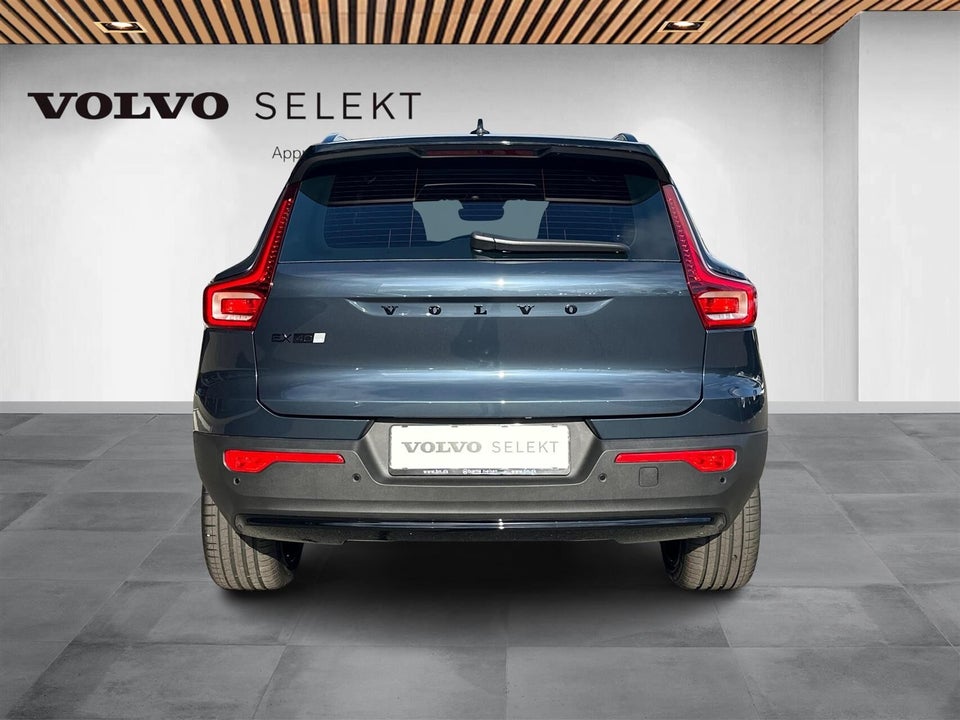 Volvo EX40 Extended Range Black Edition 5d