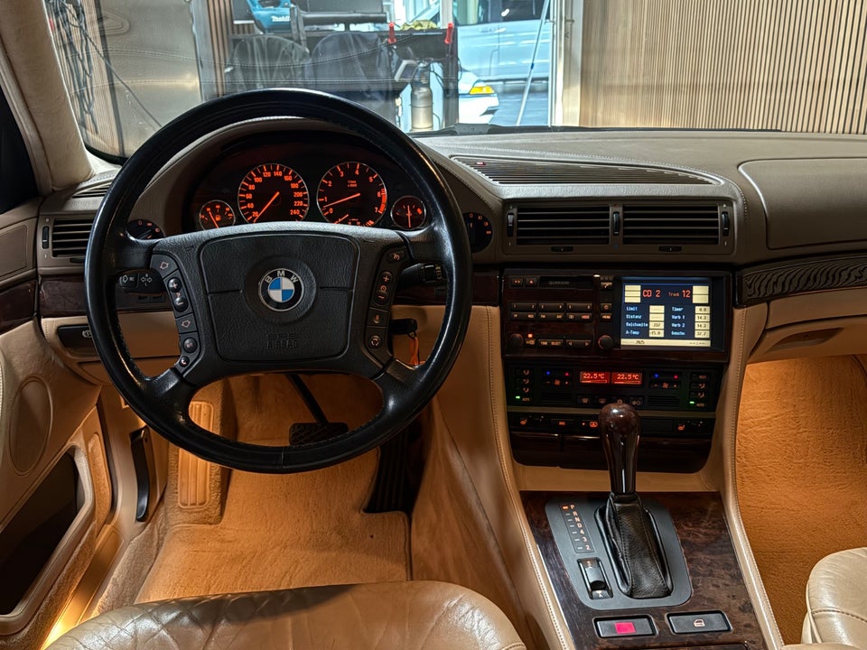 BMW 750iL 5,4 V12 4d