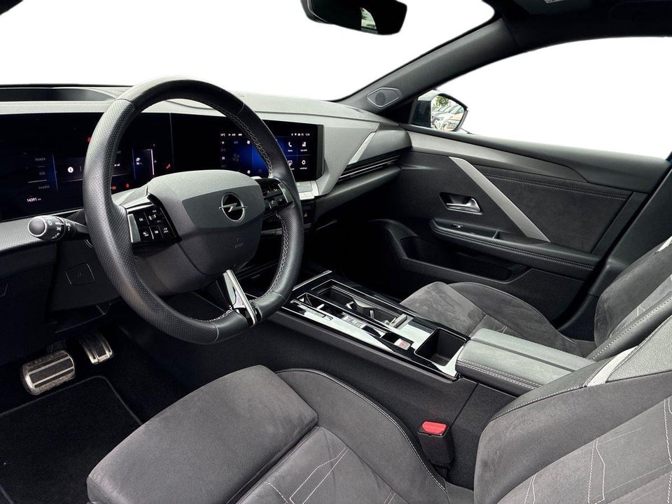 Opel Astra-e 54 Ultimate 5d