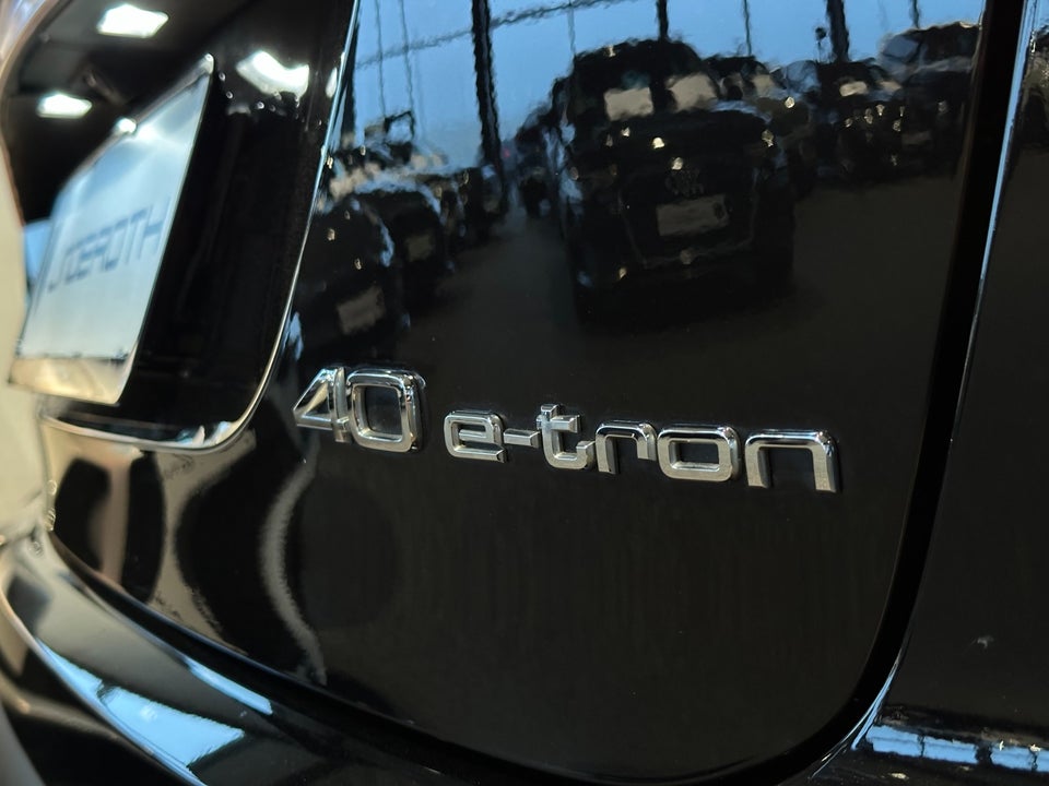 Audi Q4 e-tron 40 S-line Sportback 5d