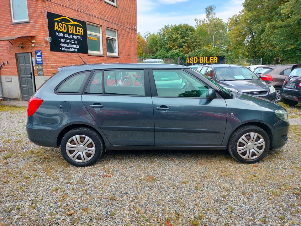 Skoda Fabia 1,4 16V Ambiente Combi 5d