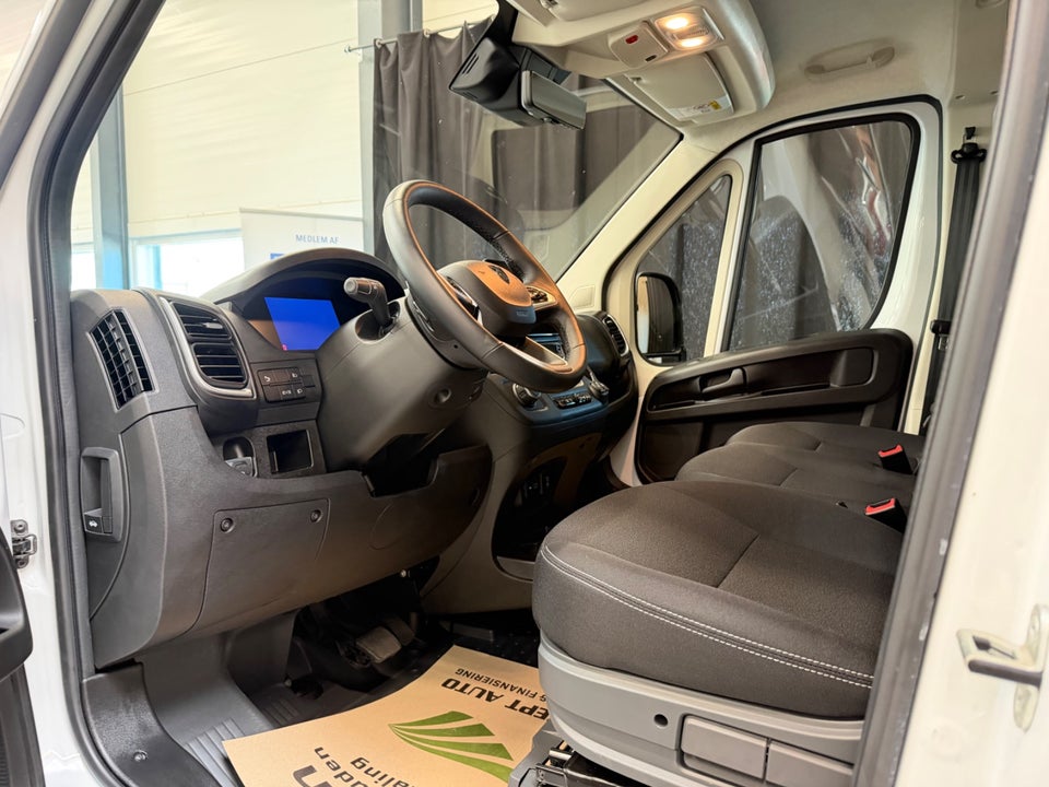 Peugeot e-Boxer 435 110 L3H2 Premium