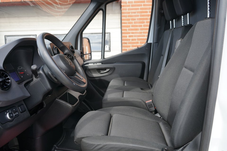 Mercedes Sprinter 317 2,0 CDi A2 Kassevogn aut. RWD