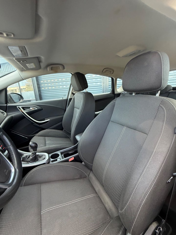 Opel Astra 1,4 T 140 Sport 5d