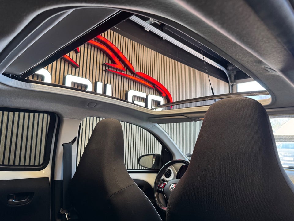 Toyota Aygo 1,0 VVT-i x-sky 5d