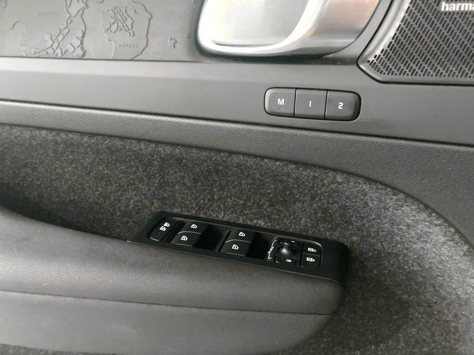 Volvo XC40 ReCharge Extended Range Ultimate 5d