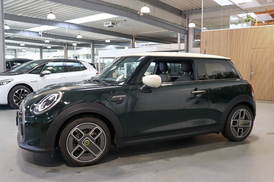 MINI Cooper SE Resolute Edition 3d