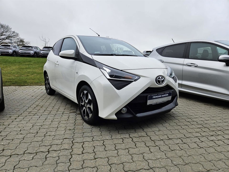 Toyota Aygo 1,0 VVT-i x-press 5d