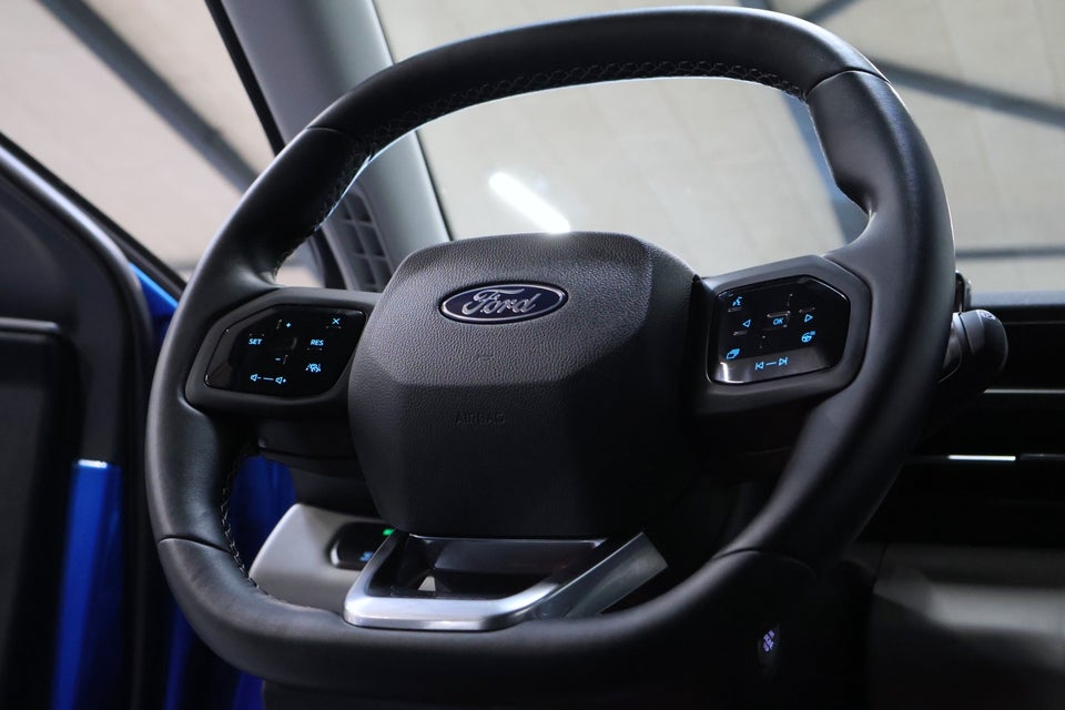 Ford Explorer 77 Select Extended Range 5d