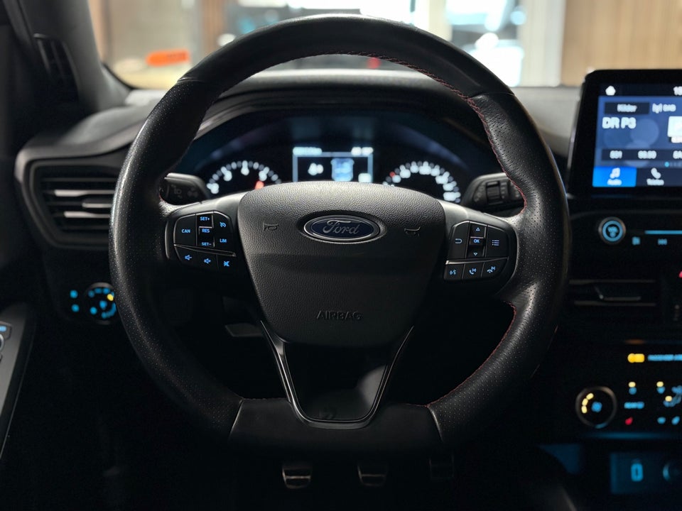 Ford Focus 1,0 EcoBoost ST-Line 5d