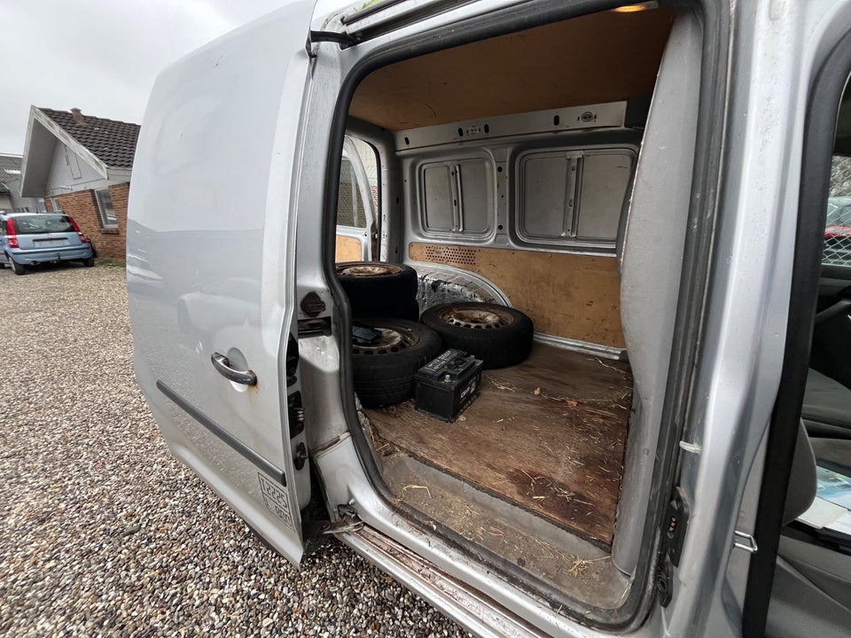 VW Caddy 1,9 TDi 5d