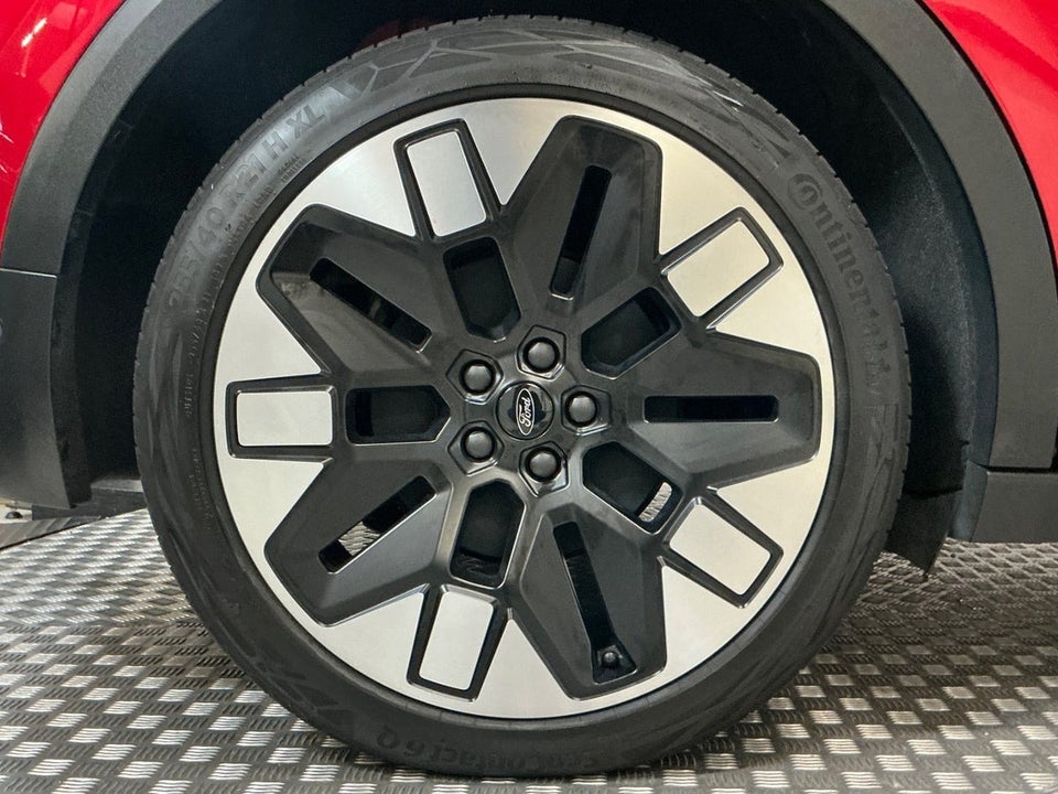 Ford Explorer 82 Premium Extended Range 5d