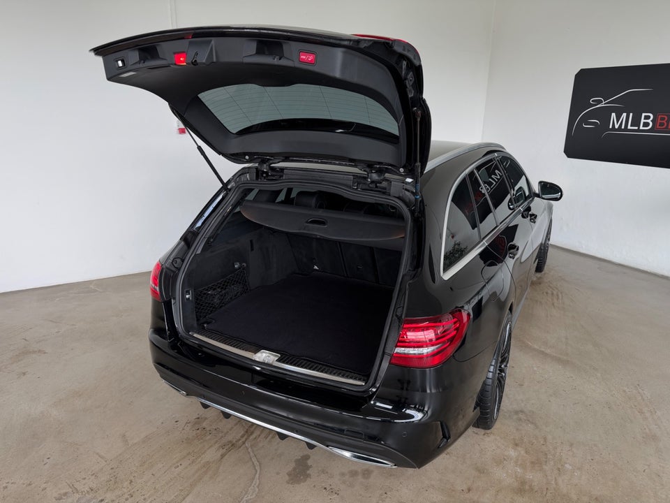 Mercedes C220 d 2,0 AMG Line stc. aut. 5d