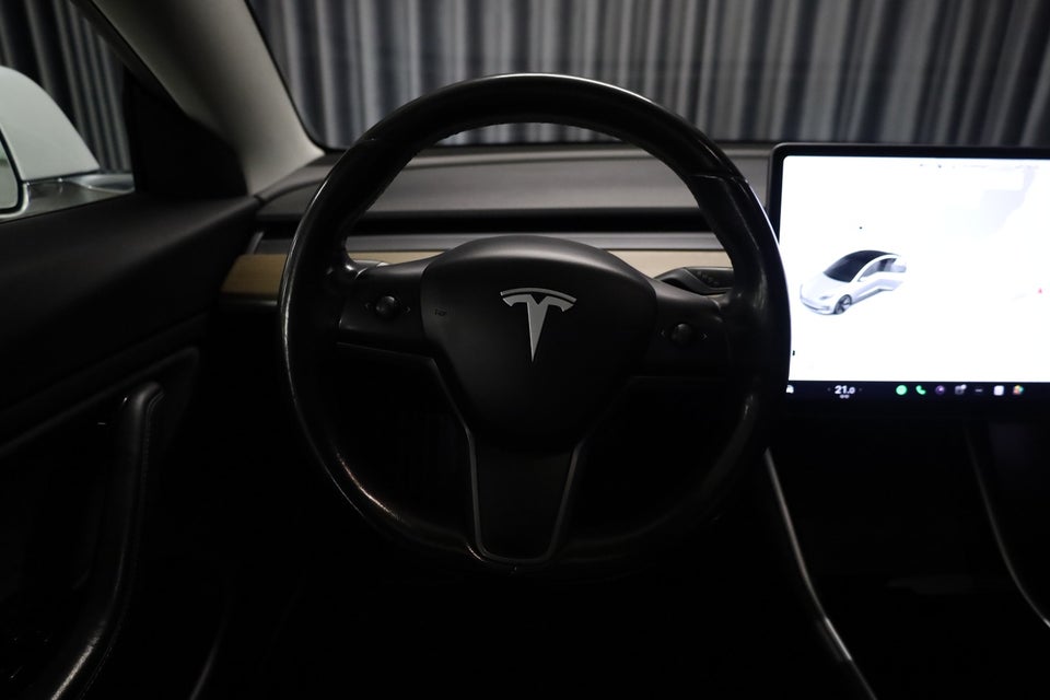 Tesla Model 3 Long Range AWD 4d