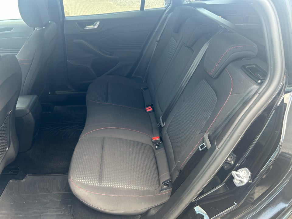 Ford Focus 1,0 EcoBoost ST-Line X stc. aut. 5d