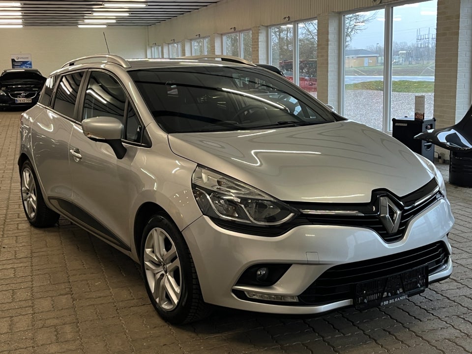 Renault Clio IV 0,9 TCe 90 Expression Sport Tourer 5d
