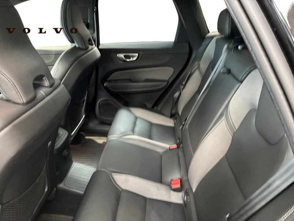Volvo XC60 2,0 T6 ReCharge Black Edition aut. AWD 5d