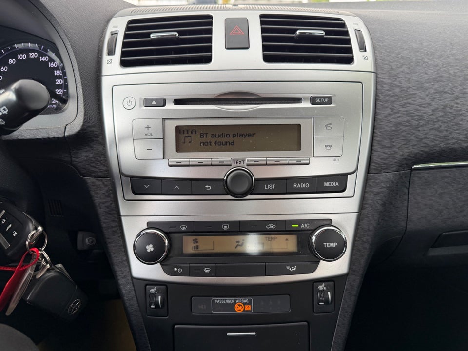 Toyota Avensis 1,6 VVT-i Limited stc. 5d