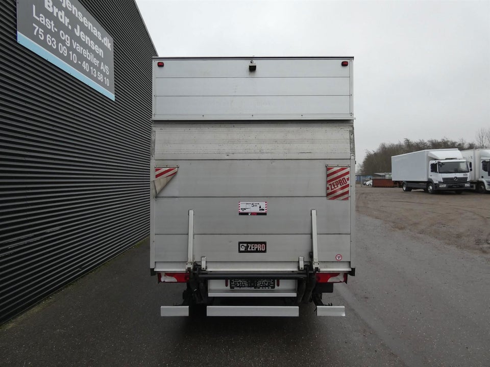 Mercedes Sprinter 317 2,0 CDi Alukasse m/lift aut. RWD 2d