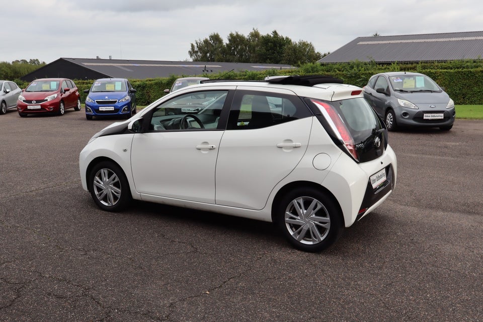 Toyota Aygo 1,0 VVT-i x-sky 5d