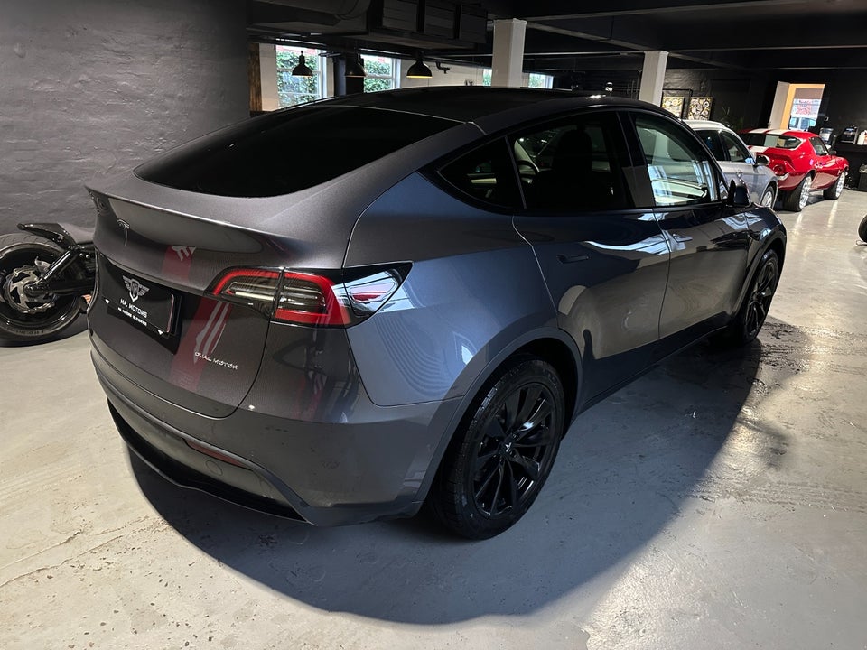 Tesla Model Y Long Range AWD 5d
