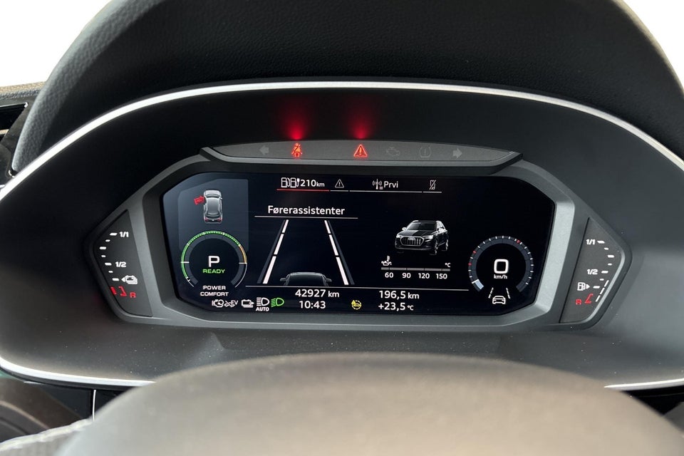 Audi Q3 45 TFSi e Attitude plus S-tr. 5d