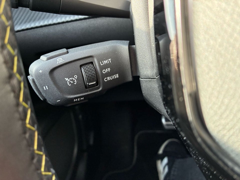 Peugeot e-2008 50 GT 5d