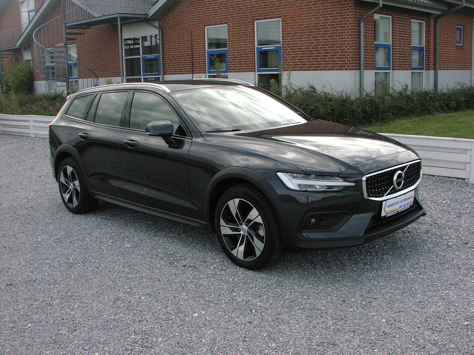 Volvo V60 CC 2,0 D4 190 aut. AWD 5d