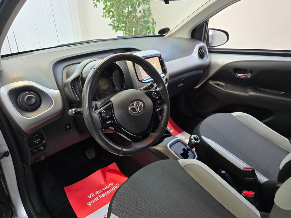 Toyota Aygo 1,0 VVT-i x-change x-shift 5d