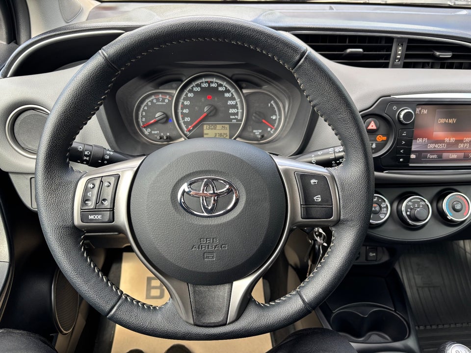 Toyota Yaris 1,3 VVT-i T2 5d