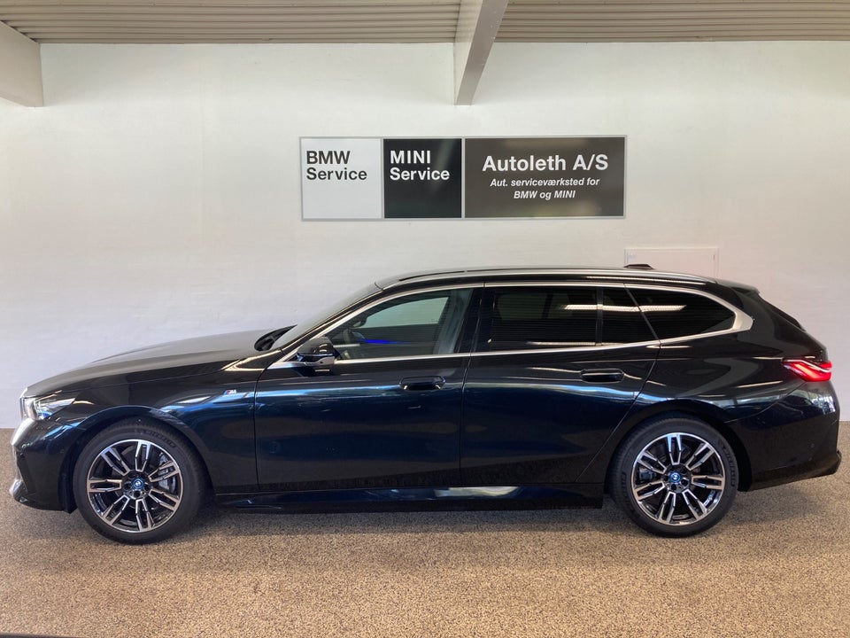 BMW i5 eDrive40 Touring Fully Charged M-Sport 5d