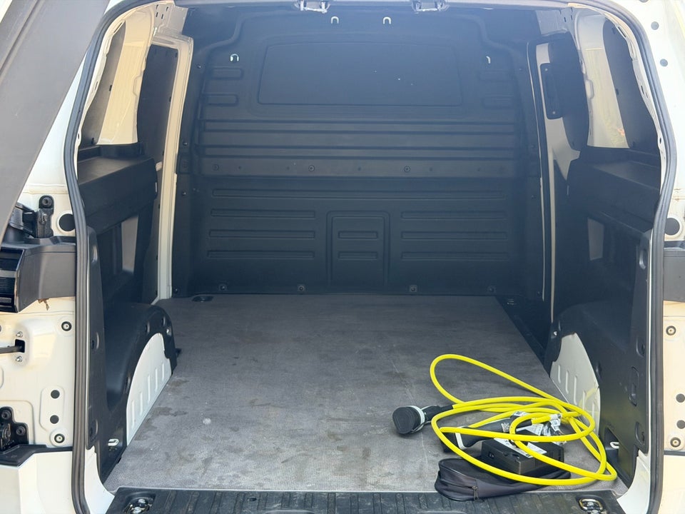 VW ID. Buzz 77 Cargo Pro