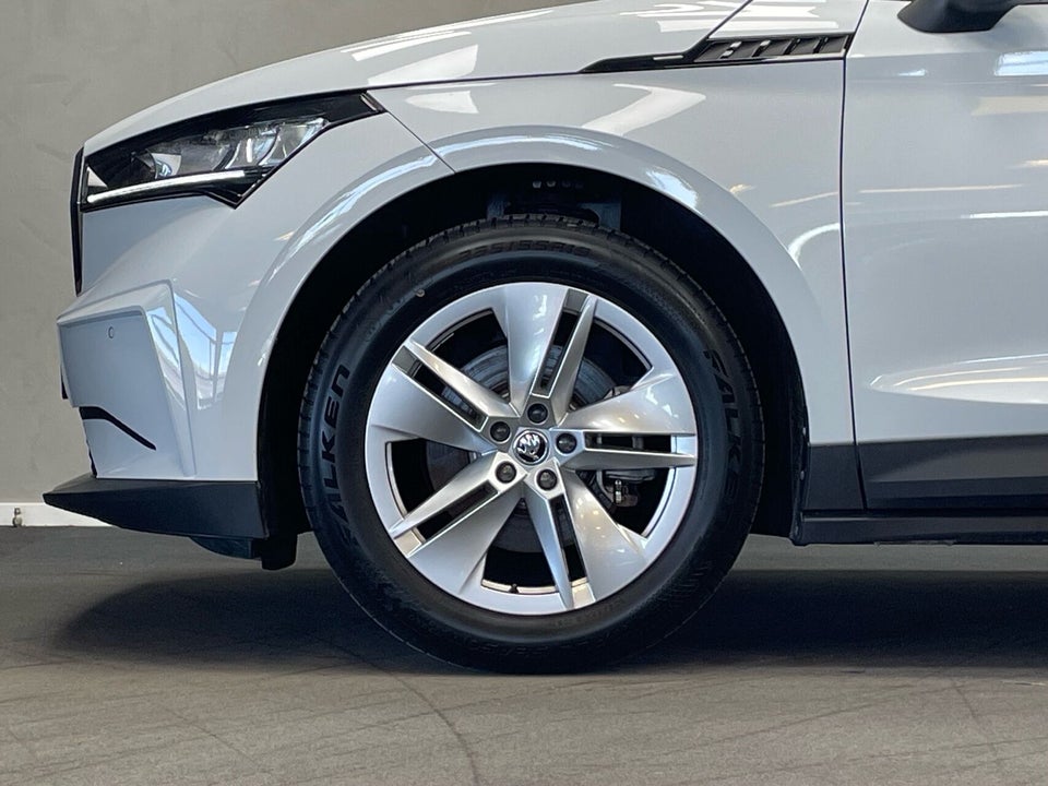 Skoda Enyaq 60 iV Loft 5d