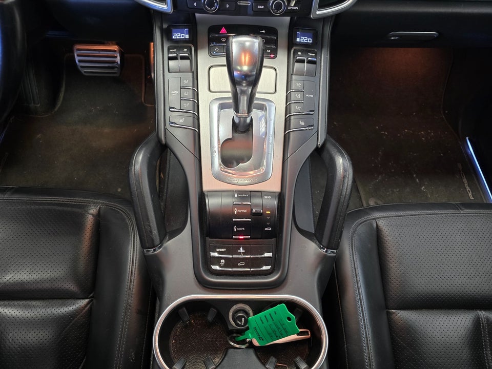 Porsche Cayenne S 3,0 Hybrid Tiptr. 5d