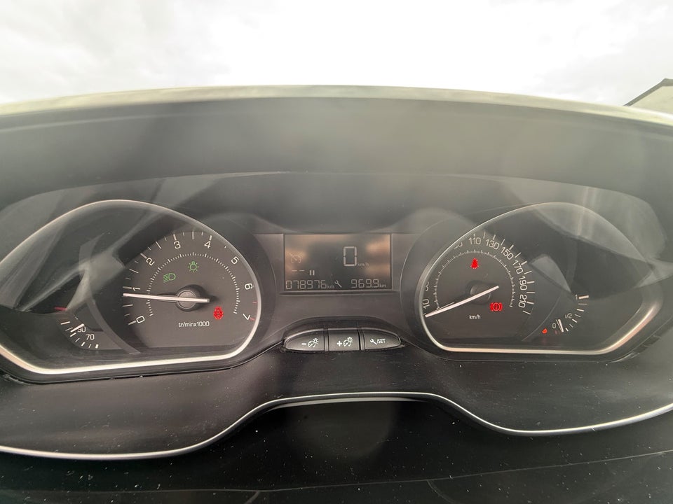 Peugeot 208 1,2 PureTech 82 Active 5d