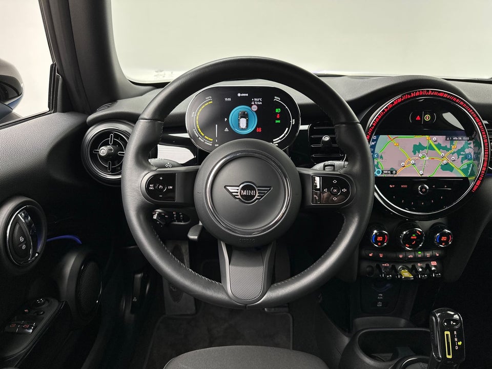 MINI Cooper SE Essential 3d